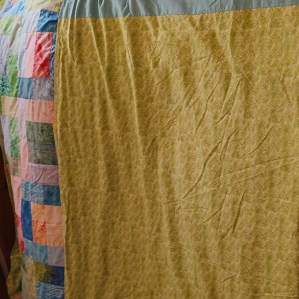Handmade Colorful Patchwork Quilt - Picture 11 of 12